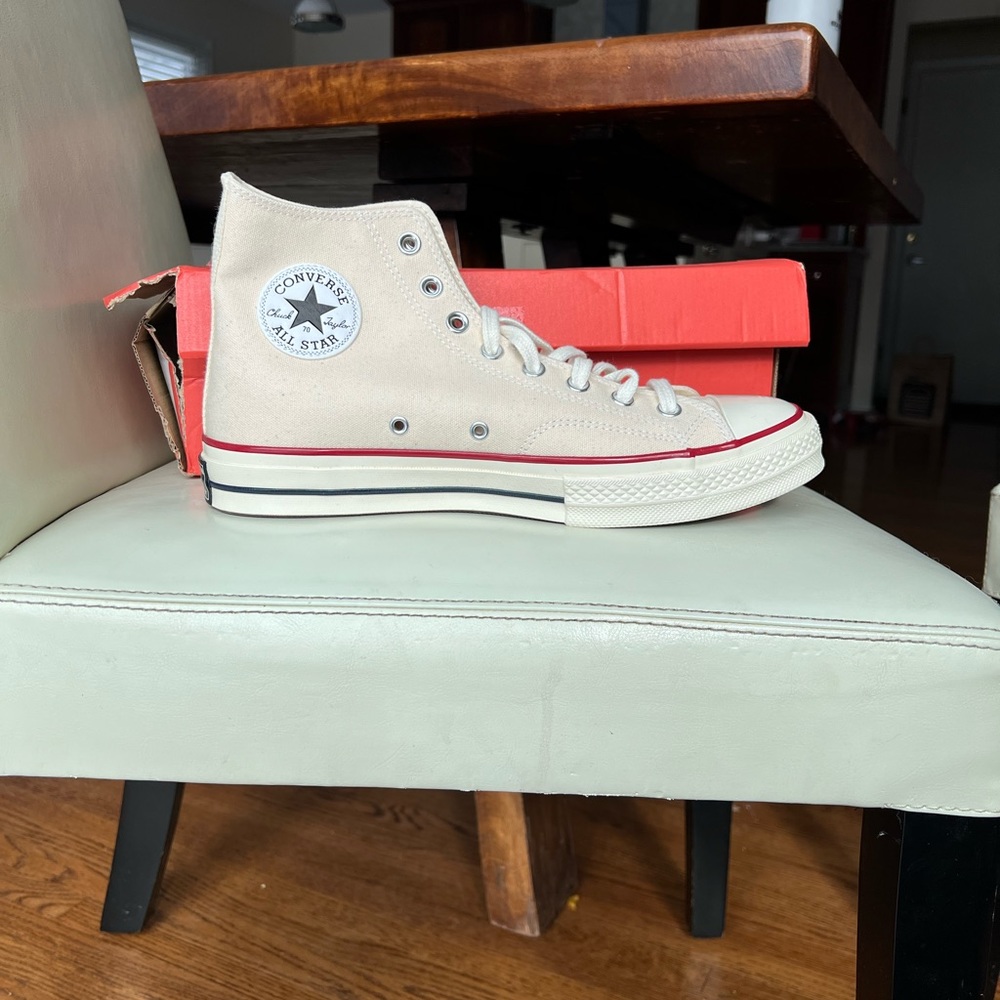 Converse All Star Chuck Taylor 70 hi top, color Parchment. Sz M9/W11. NIB.